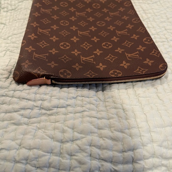 NWT Louis Vuitton Etui Voyage MM - Picture 5 of 10